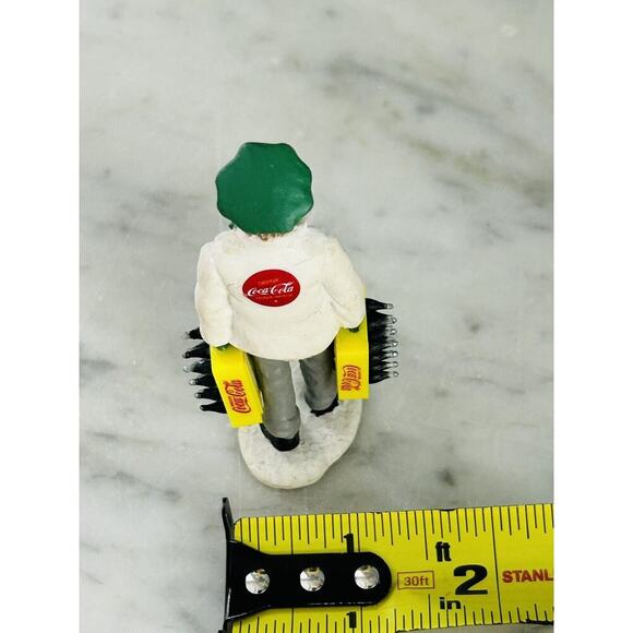 Coca Cola Town Square Stocking up Delivery Man 7980 1992 Collectibles Christmas - Picture 9 of 9